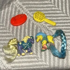 vintage Little Beauties Multi‎ Toys Corp MTC 1988 Pony lot of 2 With Brushes D1